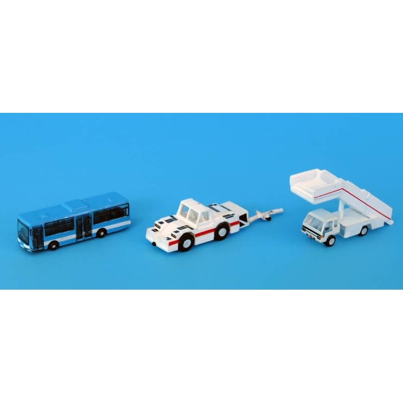 1/400 Blue Bus, Passenger Steps Car, Towing Tractor & Tow-Bar Set