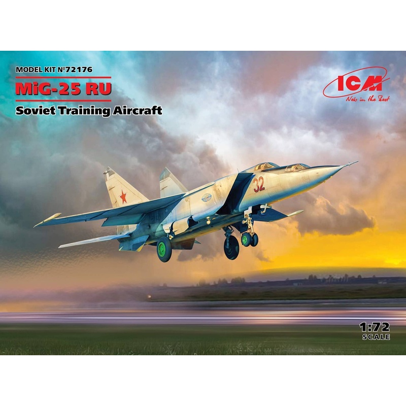 1/72 Mig-25 RU Soviet Training Aircraft
