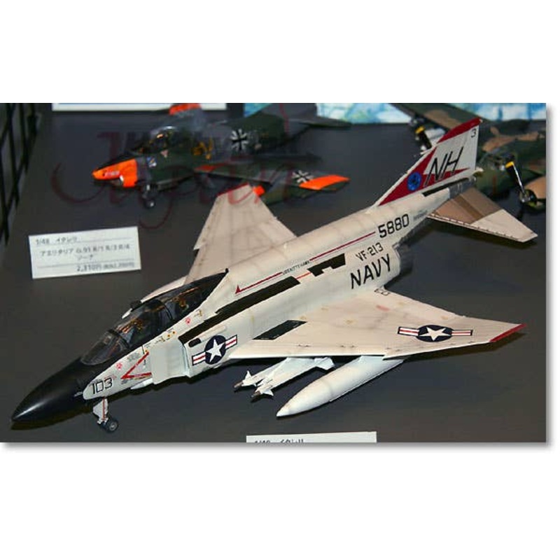 1/48 F-4J Phantom II