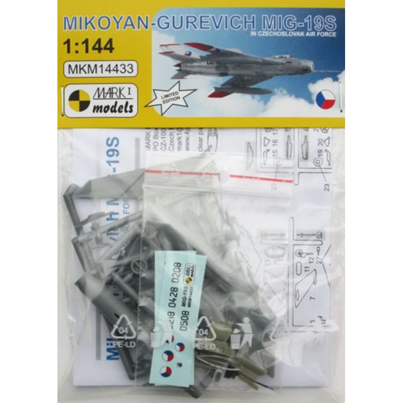1/144 MiG-19S Farmer C "In Czechoslovak Air Force" (LE)