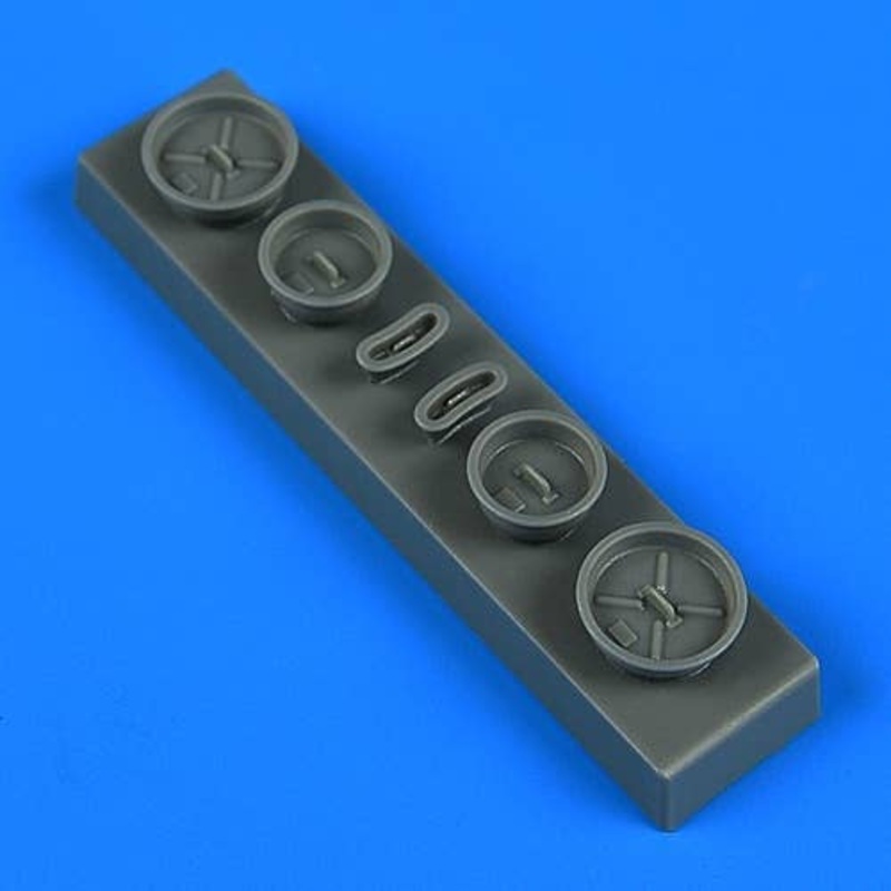 1/72 E-2 Hawkeye Fod Covers (for Hasegawa)