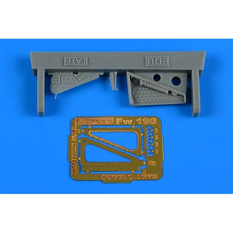 1/72 Fw 190 inspection panel - late (for EDUARD)