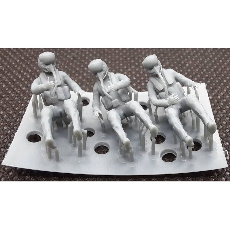 1/72 Pilots wearing JHMSC helmet with MBU-14 Mask (3 figures)