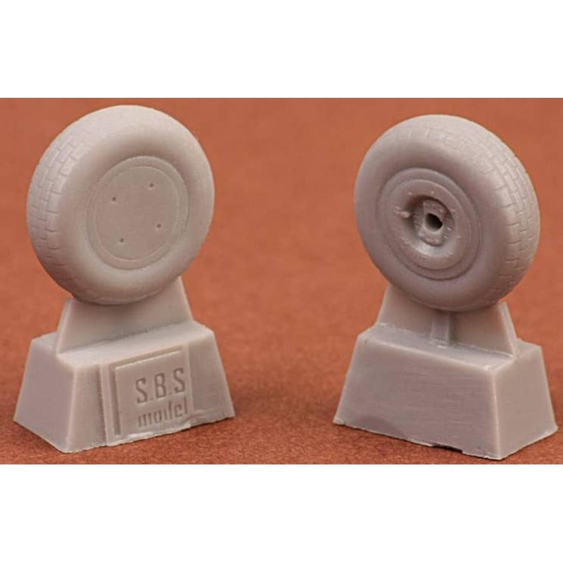 1/72 P-40 Wheels (30 Block Tread)