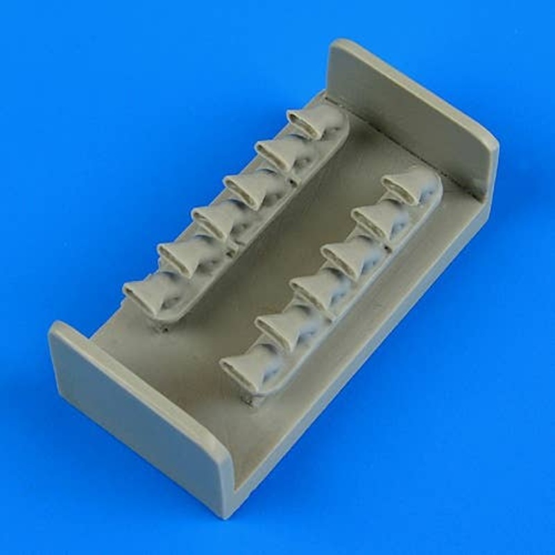 1/48 P-40M Kitty Hawk Exhaust (Hobby Boss)