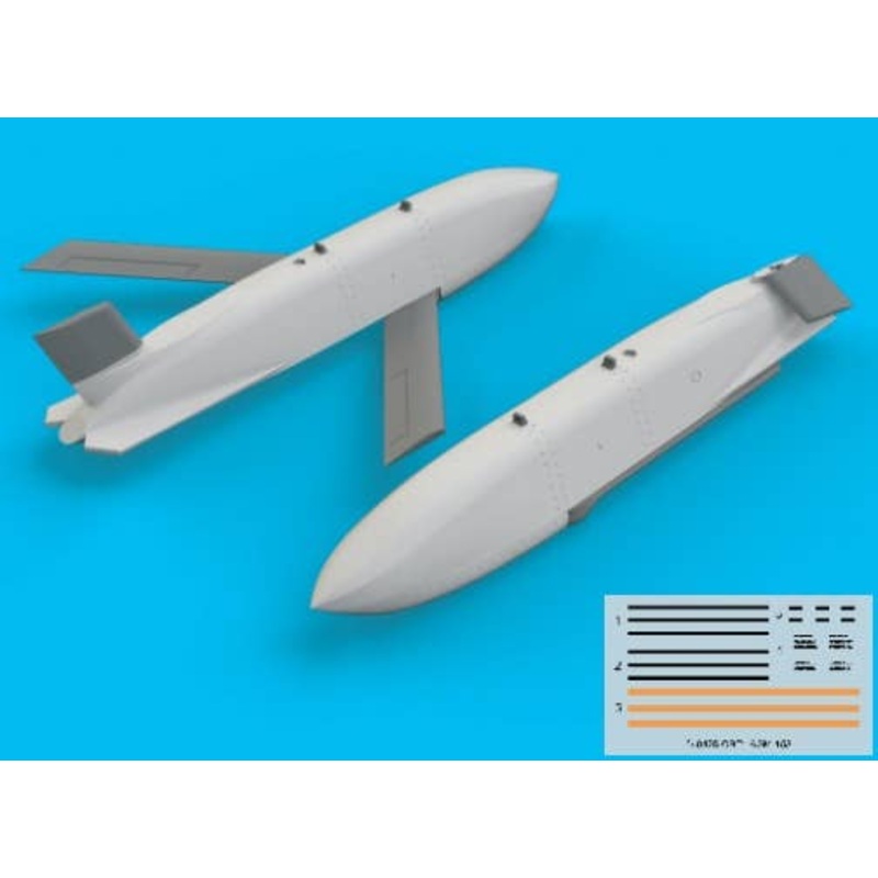 1/48 AGM-158