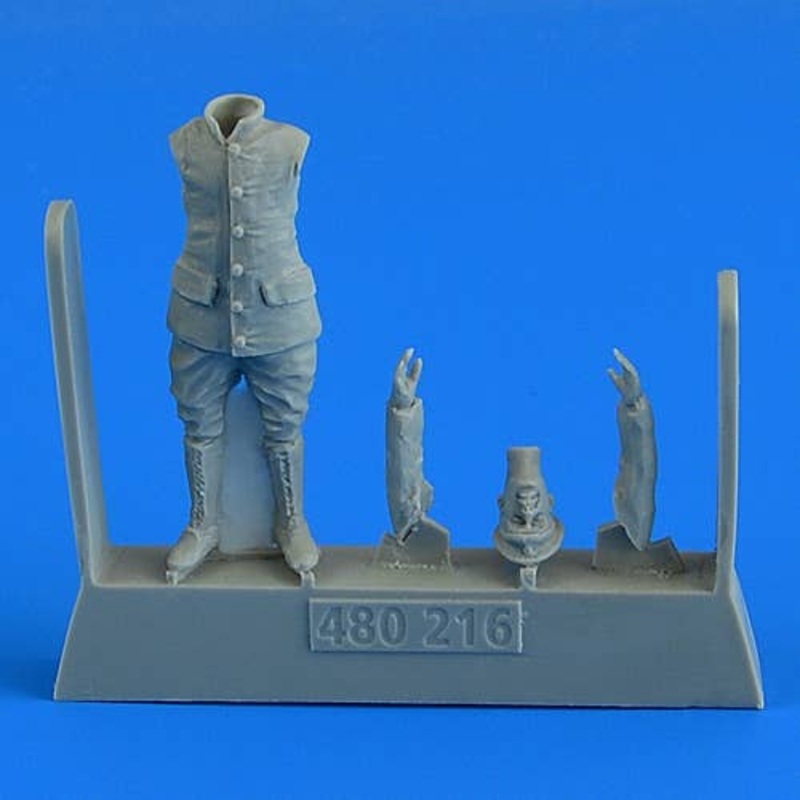 1/48 German or Austro-Hungarian WWI Aircraft Mechanic