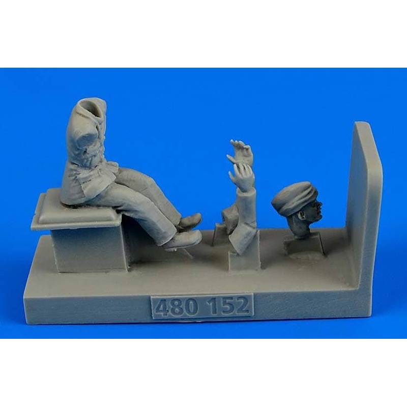 1/48 WWII RAF Driver for Albion Fueller
