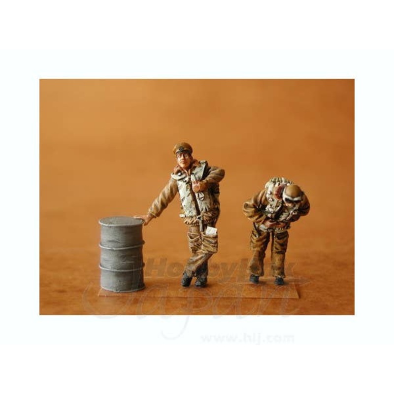 1/48 Italian Pilots WWII (2 figures)