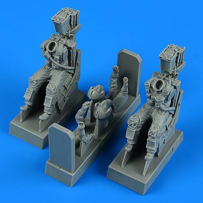 1/32 US Navy Pilot & Operator w/ ej. seats for A-6 (for Trumpeter)