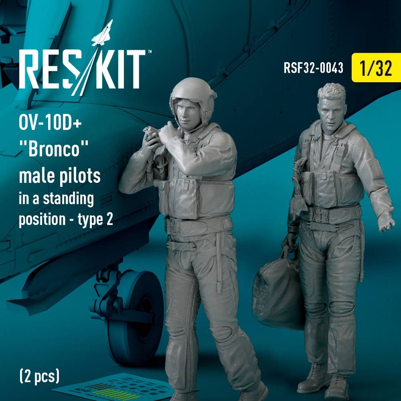 1/32 OV-10D+ Bronco male pilots (in a standing position - type 2) (2 pcs) (3D Printed)