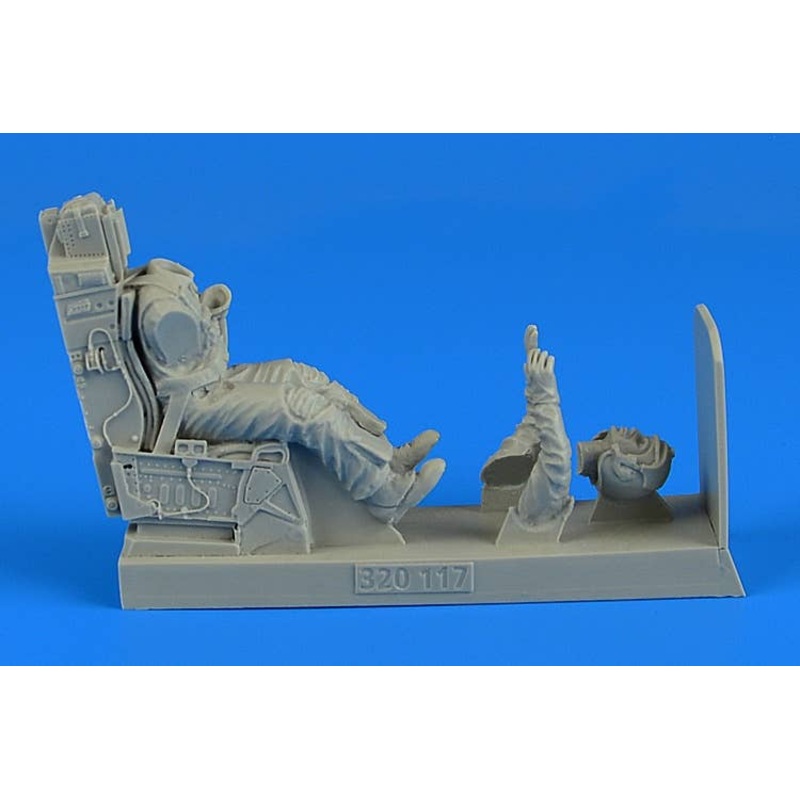 1/32 USAF Fighter Pilot with Ejection Seat