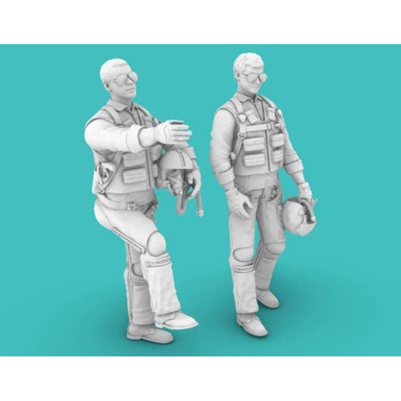 1/32 Vietnam Era pilots standing/climbing, set 1 (2 figures)