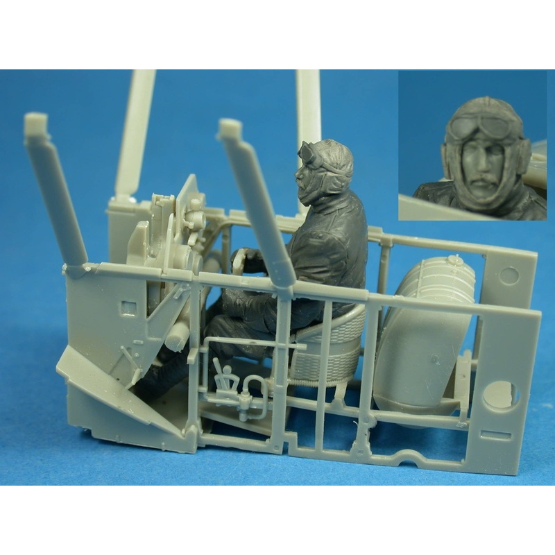 1/32 Seated RFC Pilot in Leather Jacket (for Wingnut Wings)