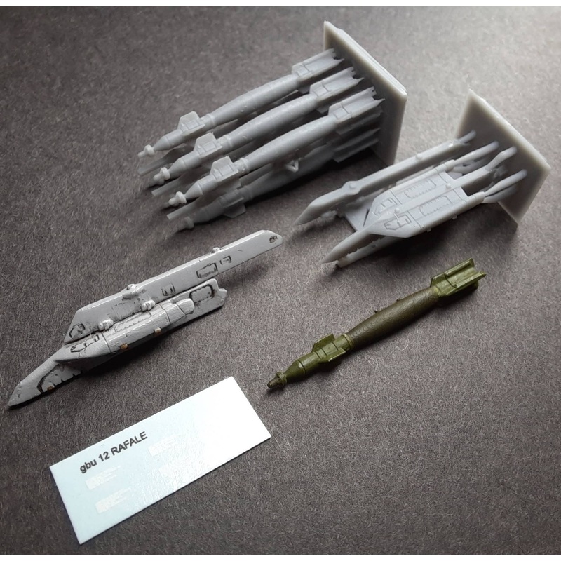 1/144 Rafale bomb rack with GBU-12 bombs (6 pcs)
