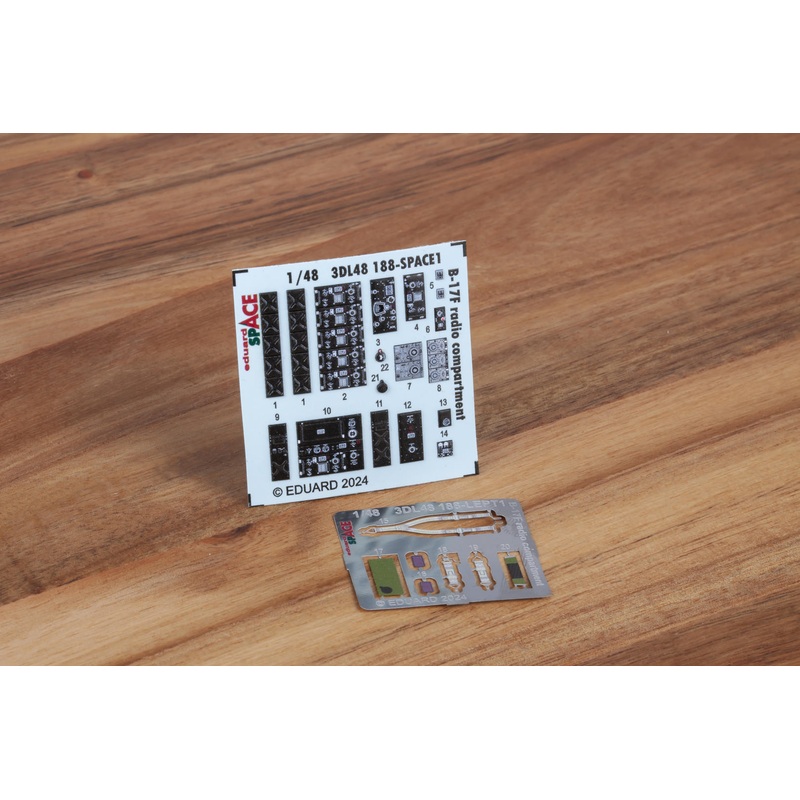 1/48 B-17F radio compartment SPACE
