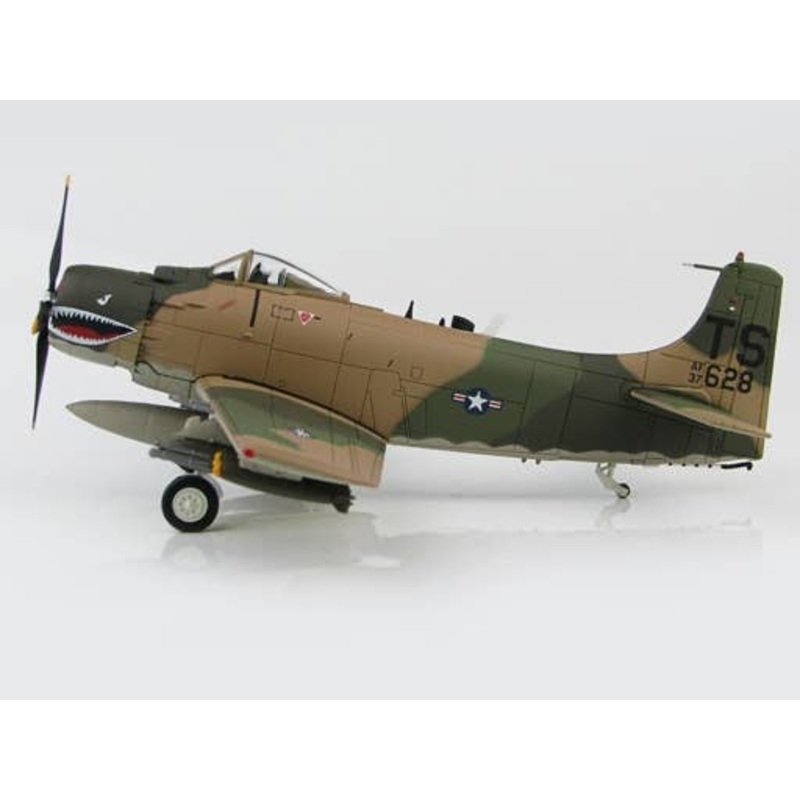 1/72 Douglas A-1H Skyraider TS/53-137628, 22nd SOS, 56th SOW, South Vietnam