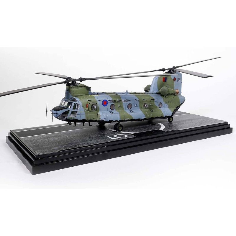 1/72 Royal Air Force Large Transport Helicopter CH-47 HC.1 Chinook Finished Product