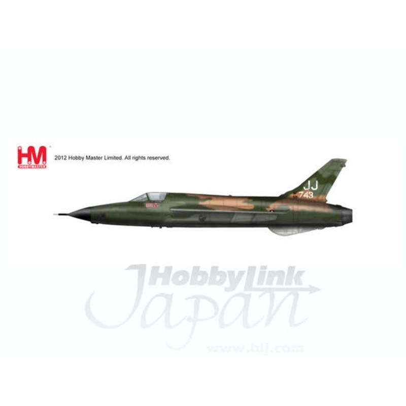 1/72 F-105D Thunderchief  Arkansas Traveler