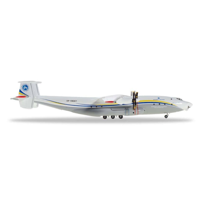 1/500 AN-22 Antonov Airlines Antei UR-09307