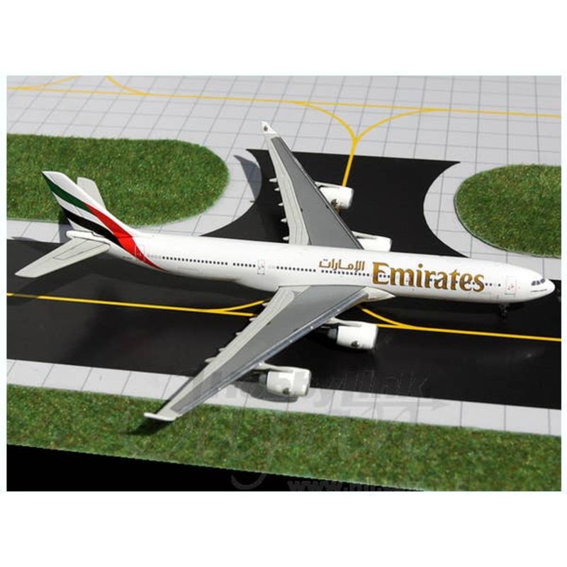1/400 A340-500 Emirates A6-ERE