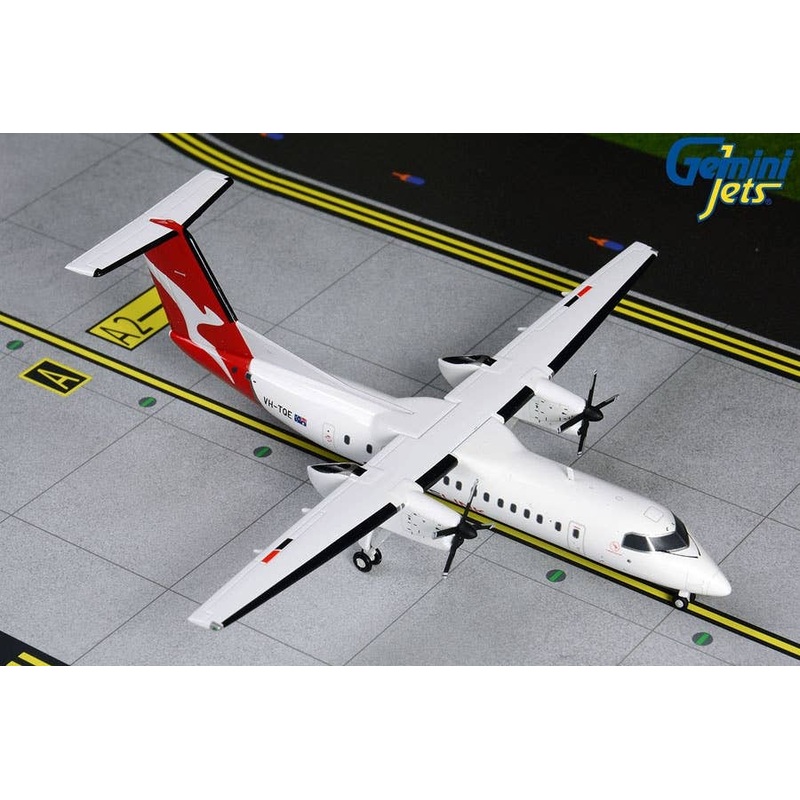 1/200 Dash 8-300 QantasLink VH-TQE