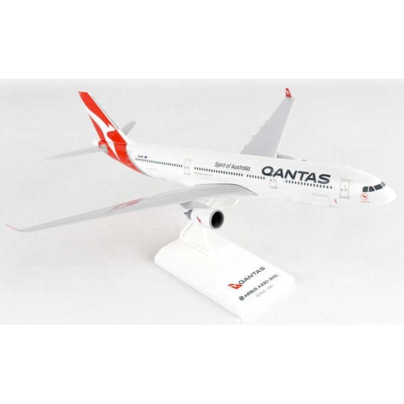 1/200 A330-300 Qantas Flight New Livery