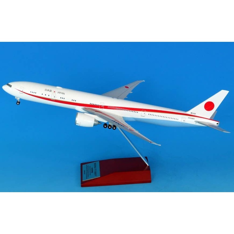 1/200 Boeing 777-300ER 80-1112 Japanese Air Force One Snap-Fit Model (with WiFi Radome & Gear)