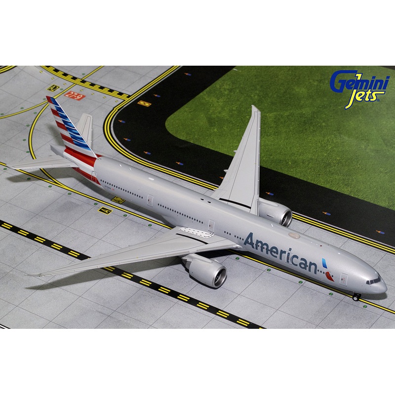 1/200 Boeing 777-300ER American Airlines N719AN