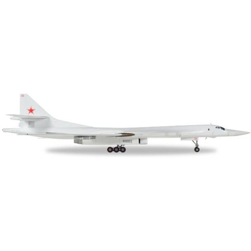 1/200 Soviet Air Force Tupolev TU-160 "White Swan"/"Blackjack" - 184th Guards Heavy Bomber Aerial Regiment (184 GvTBAP), Pryluky AB - 33 Red