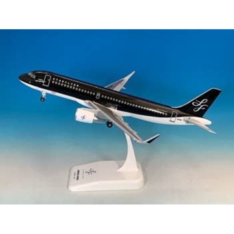 1/150 Starflyer Airbus A320-200 JA27MC