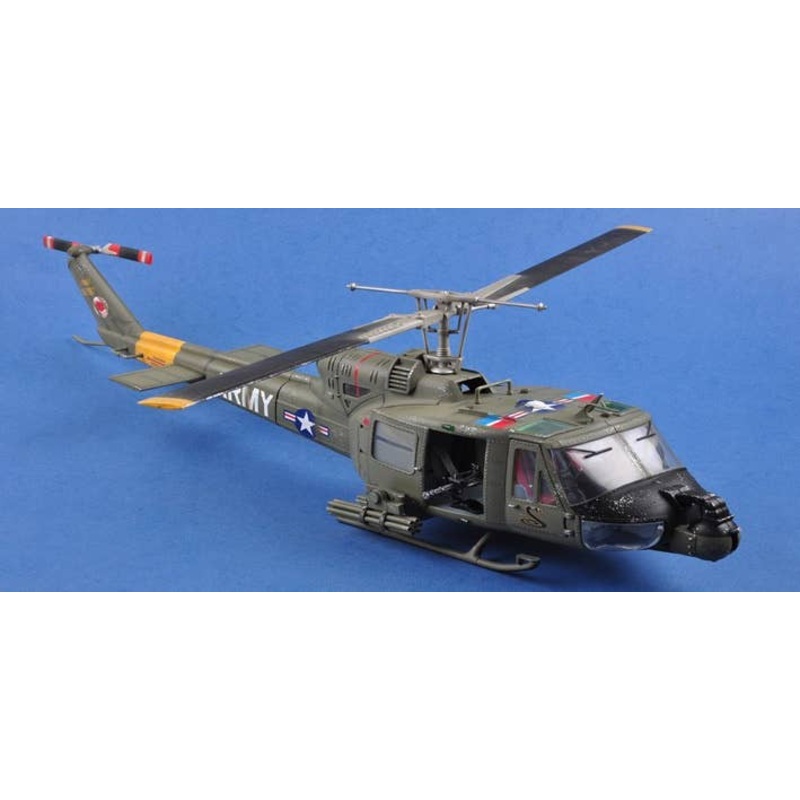 1/18 U.S Army UH-1 Gunship "Fireball"