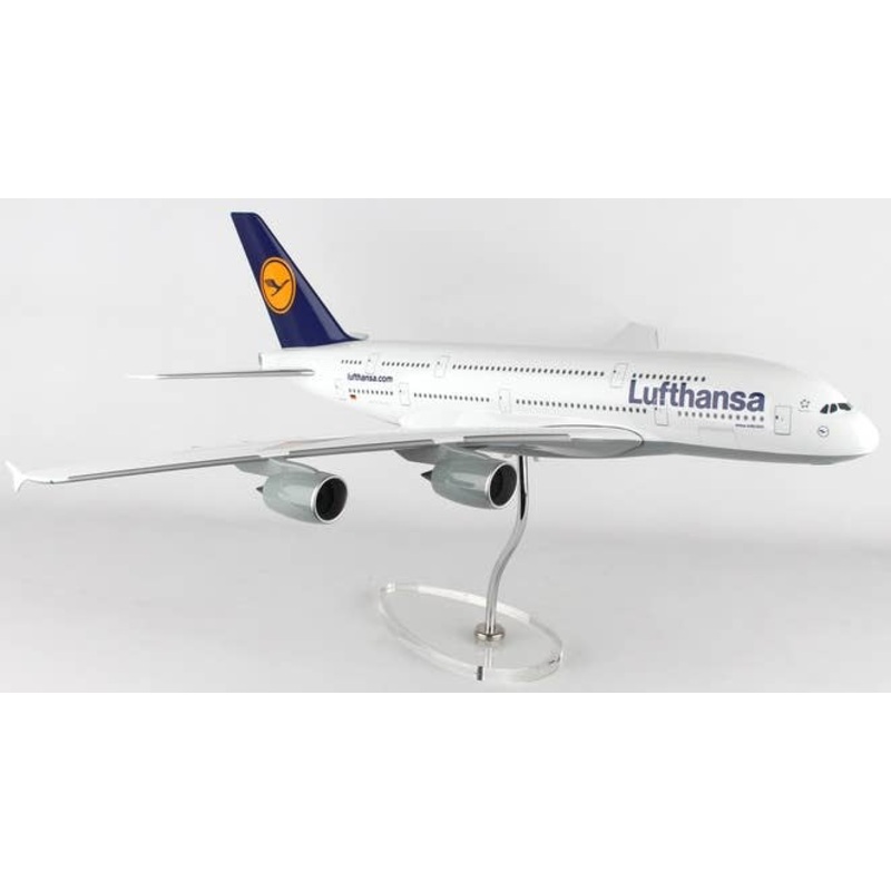 1/100 A380-800 Lufthansa (With Gear and Wooden Stand)