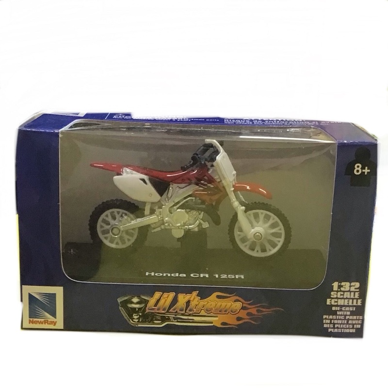 NEW RAY 1:32 D/C BIKE AST